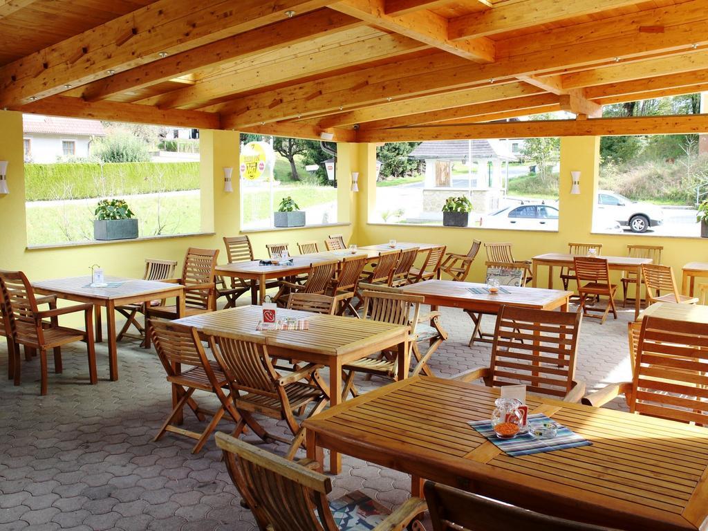 Gasthof Pension Post "Zenz" Latschach ober dem Faakersee Exterior photo